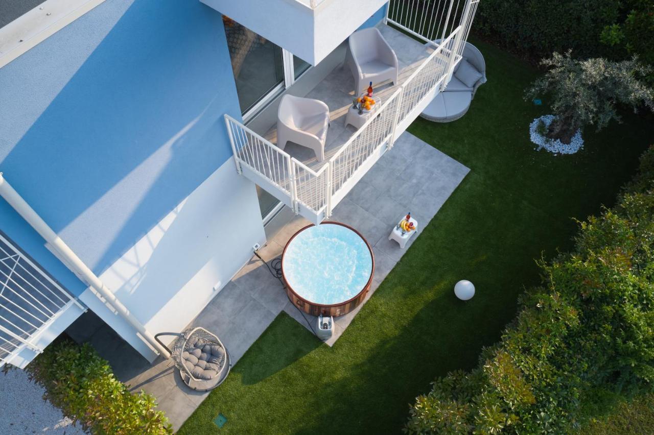 Villa Karolina Desenzano del Garda Exterior foto